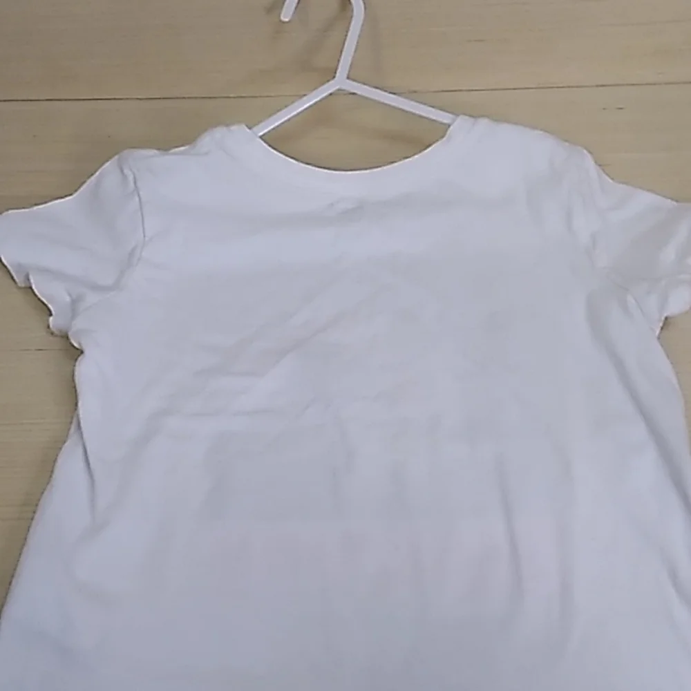 Old Navy T-shirt size 8 medium kids. Sunshine state of mind. 100 % cotton. Beach